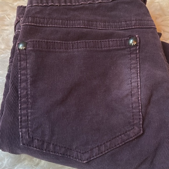 🕊️Free People Skinny Corduroy Pants, Size 27 - Picture 13 of 16